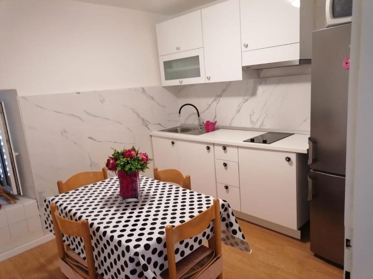 Apartamento Downtown Dream Makarska Exterior foto